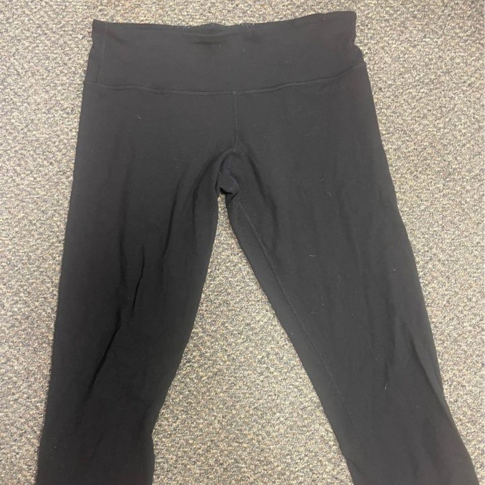 Lululemon Wunder Under Crop Color, Black, 8  (significant pilling)